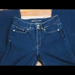 Womens *Michael Kohrs* dark wash, boot cut jeans. Size 6